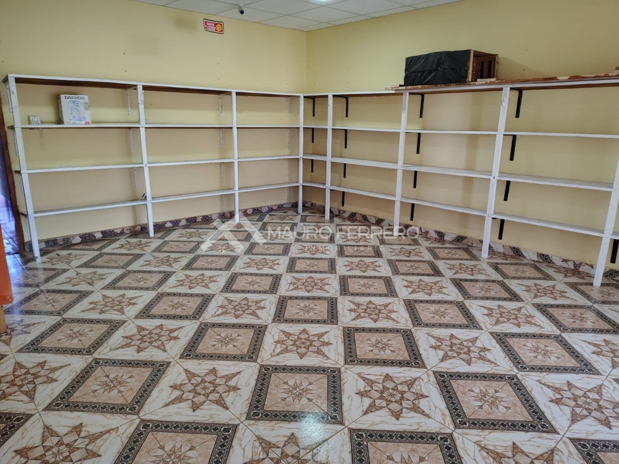  CASA CON LOCAL COMERCIAL - EXCELENTE UBICACION EN GENERAL ALVEAR